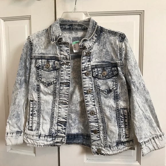 Jean Jacket - Picture 1 of 2